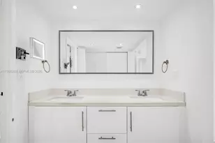 100 Bayview Dr, Sunny Isles Beach, FL 33160 - Photo 27