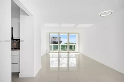 100 Bayview Dr #408, Sunny Isles Beach, FL 33160 - Photo 5