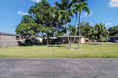 35250 SW 177th Ct Unit #44, Homestead, FL 33034 - Photo 25