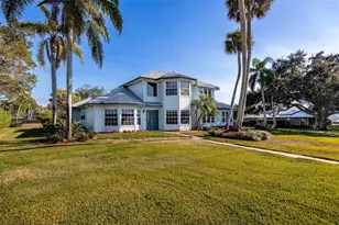 108 Ridgewood Ave, Clewiston, FL 33440 - Photo 3