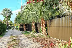 588 Palmetto Dr, Miami Springs, FL 33166 - Photo 71