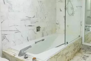 6423 Collins Ave, Miami Beach, FL 33141 - Photo 15