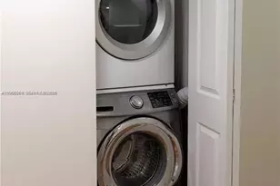 6423 Collins Ave, Miami Beach, FL 33141 - Photo 17