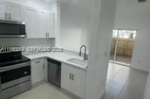 1651 SE 28th Ct, Homestead, FL 33035 - Photo 5