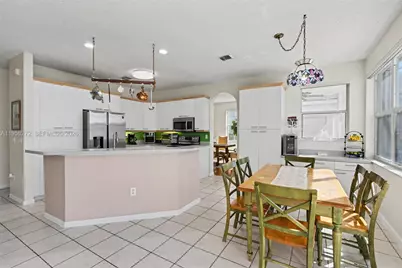 15842 NW 10th St, Pembroke Pines, FL 33028 - Photo 21