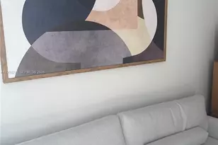 11 NE 6th St, Miami, FL 33132 - Photo 3