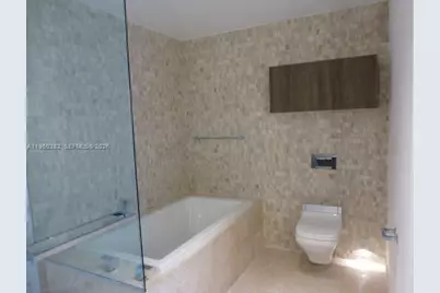 88 SW 7th St #2203, Miami, FL 33130 - Photo 11