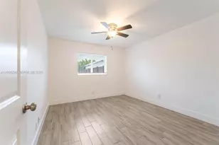 130 NW 57th St, Oakland Park, FL 33309 - Photo 9