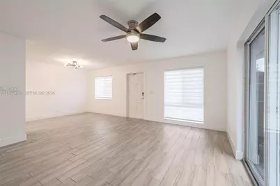 130 NW 57th St #1, Oakland Park, FL 33309 - Photo 5