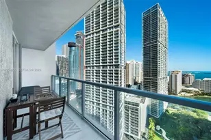 500 Brickell Ave, Miami, FL 33131 - Photo 17
