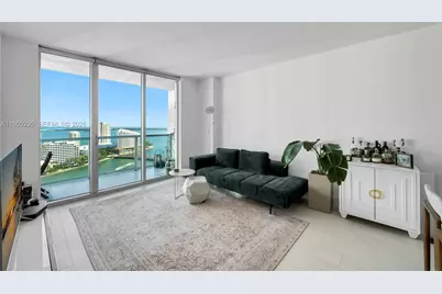 500 Brickell Ave #2800, Miami, FL 33131 - Photo 3