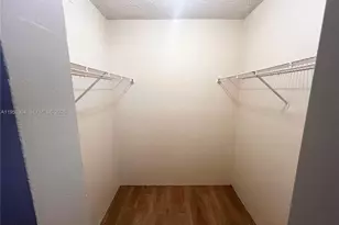 350 W Palm Cir W, Pembroke Pines, FL 33025 - Photo 7