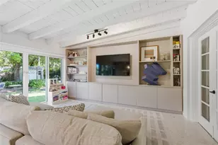 453 NE 89th St, El Portal, FL 33138 - Photo 13