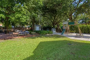 453 NE 89th St, El Portal, FL 33138 - Photo 31