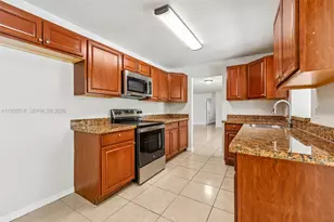 334 NW 12th Ave, Boca Raton, FL 33486 - Photo 9