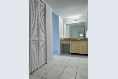 3675 N Country Club Dr #210, Aventura, FL 33180 - Photo 19