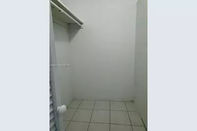 3675 N Country Club Dr #210, Aventura, FL 33180 - Photo 25