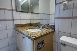 3675 N Country Club Dr, Aventura, FL 33180 - Photo 21