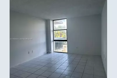 3675 N Country Club Dr #210, Aventura, FL 33180 - Photo 29