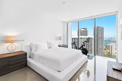 68 SE 6th St #3703, Miami, FL 33131 - Photo 13