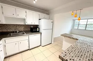 2771 Taft St, Hollywood, FL 33020 - Photo 7