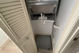 370 NW 76th Ave, Margate, FL 33063 - Photo 17