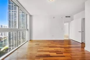 500 Brickell Ave, Miami, FL 33131 - Photo 15