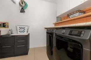 5565 NW 194th Ln, Miami Gardens, FL 33055 - Photo 9