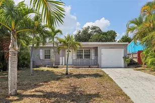 1531 N 17th Ave N, Lake Worth, FL 33460 - Photo 1