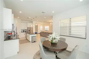 11824 SW 13th Ct, Pembroke Pines, FL 33025 - Photo 3