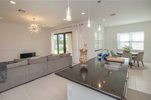 11824 SW 13th Ct, Pembroke Pines, FL 33025 - Photo 13