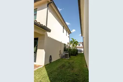 11824 SW 13th Ct, Pembroke Pines, FL 33025 - Photo 69