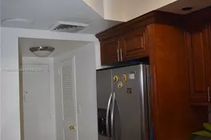 5255 Collins Ave, Miami Beach, FL 33140 - Photo 3