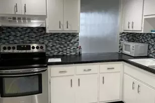 1351 NE Miami Gardens Dr, Miami, FL 33179 - Photo 3