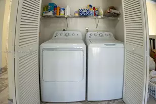 10738 N Saratoga Dr, Cooper City, FL 33026 - Photo 25