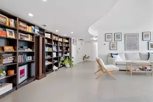 100 Golden Isles Dr, Hallandale Beach, FL 33009 - Photo 17