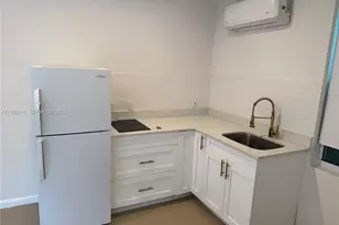 340 NW 138th St, North Miami, FL 33168 - Photo 7