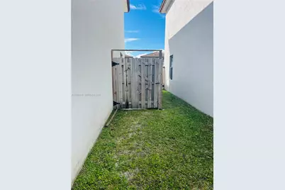 25252 SW 107th Ct, Homestead, FL 33032 - Photo 11