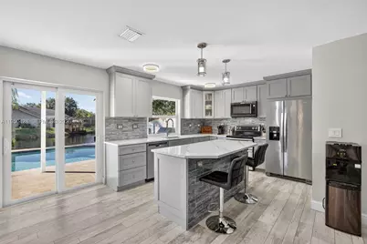 9090 NW 11th Ct, Plantation, FL 33322 - Photo 23