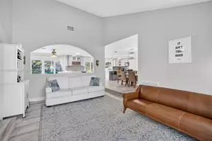 9090 NW 11th Ct, Plantation, FL 33322 - Photo 7