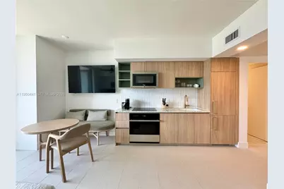 159 NE 6th St #2810, Miami, FL 33132 - Photo 1