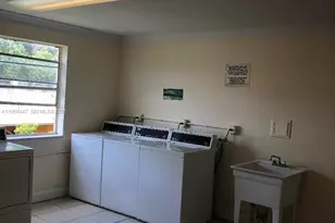 17255 SW 95th Ave, Palmetto Bay, FL 33157 - Photo 5