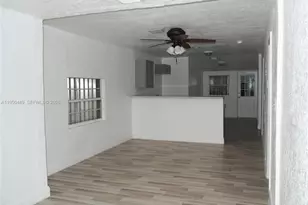 4079 Linda Ln, Palm Springs, FL 33406 - Photo 7