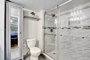 9451 Live Oak Pl, Davie, FL 33324 - Photo 37