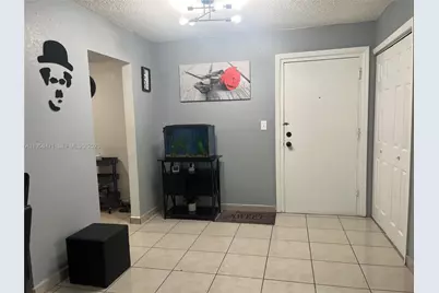 606 W 81st St #210, Hialeah, FL 33014 - Photo 7