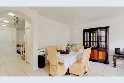 355 NE 31st Ave, Homestead, FL 33033 - Photo 9