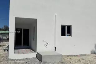 310 NW 6th St, Homestead, FL 33030 - Photo 5