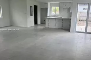 310 NW 6th St, Homestead, FL 33030 - Photo 3