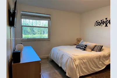 9761 NW 49th Ter #421, Doral, FL 33178 - Photo 11