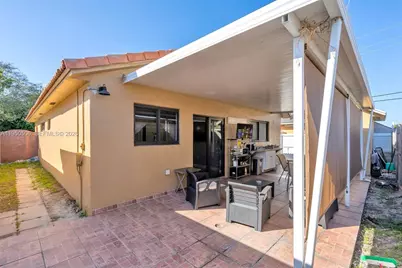 7579 W 31st Ave, Hialeah, FL 33018 - Photo 29